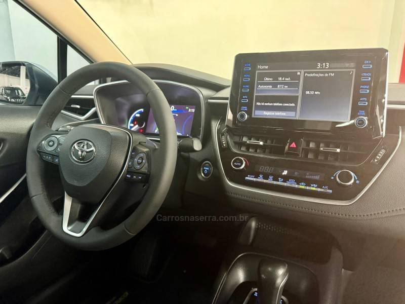 TOYOTA - COROLLA - 2021/2021 - Prata - R$ 137.900,00