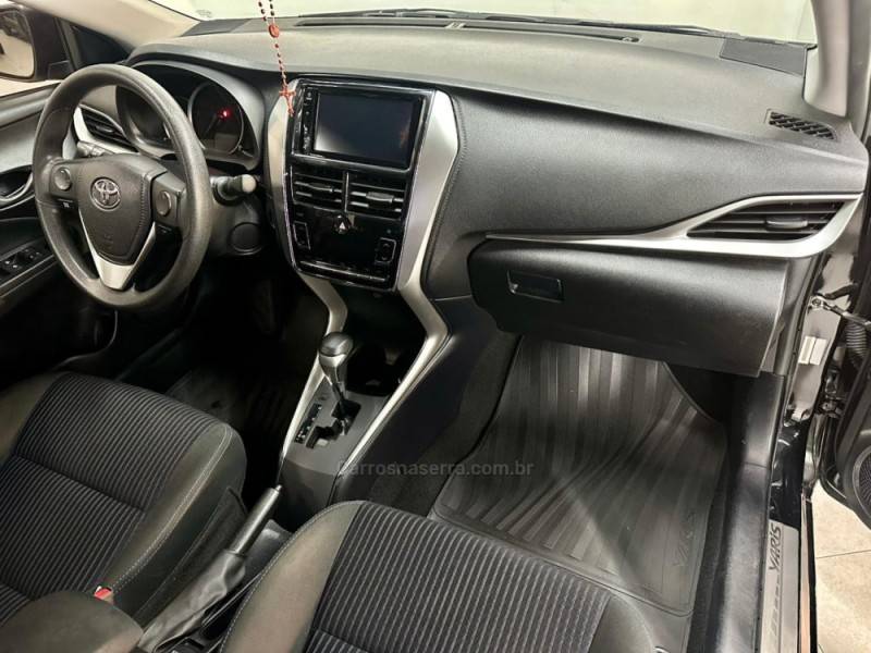 TOYOTA - YARIS - 2021/2021 - Preta - Sob Consulta