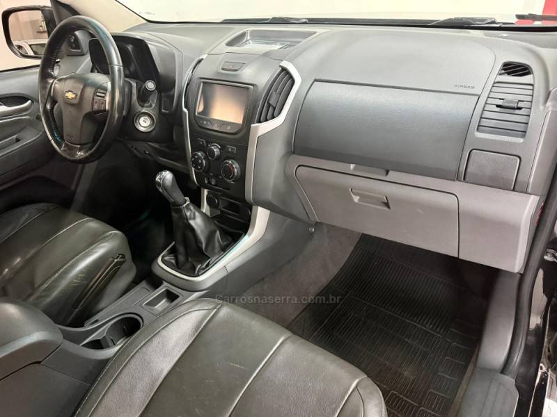 CHEVROLET - S10 - 2014/2014 - Preta - R$ 82.900,00